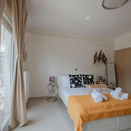 Garnet Flats Daire Eleftheroupoli